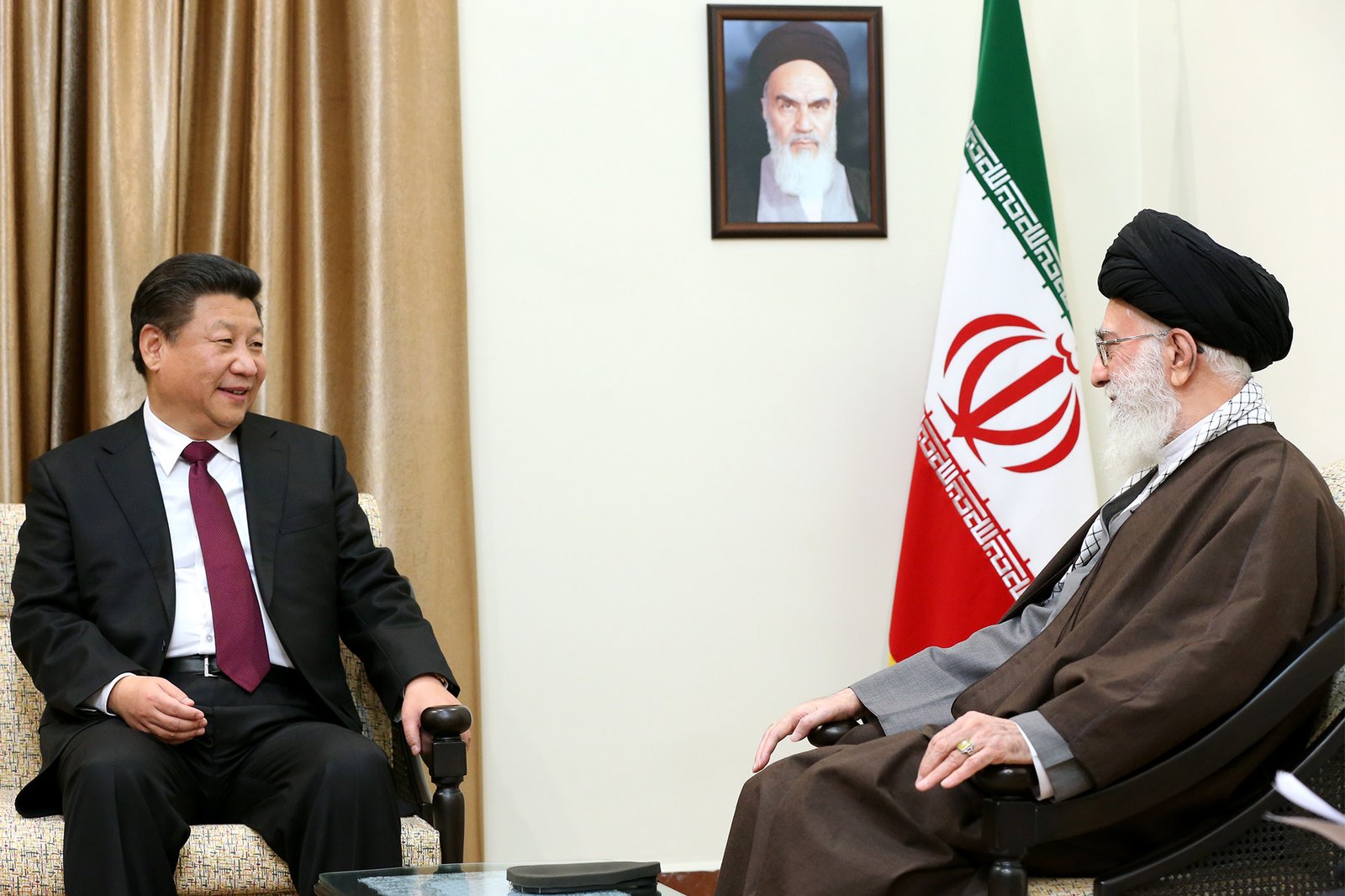 Xi Jinping e Ali Khamenei reunião Pequim China Irã aliança estratégica 2016